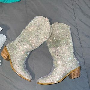 Gorgeous cowgirl sparkle boots
